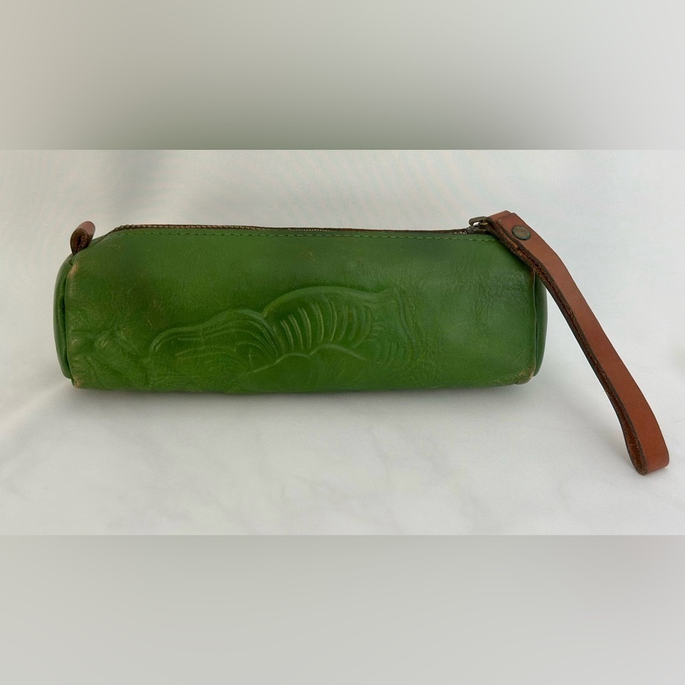 Patricia Nash Green Embossed Italian Leather Pouch Wristlet (1049)